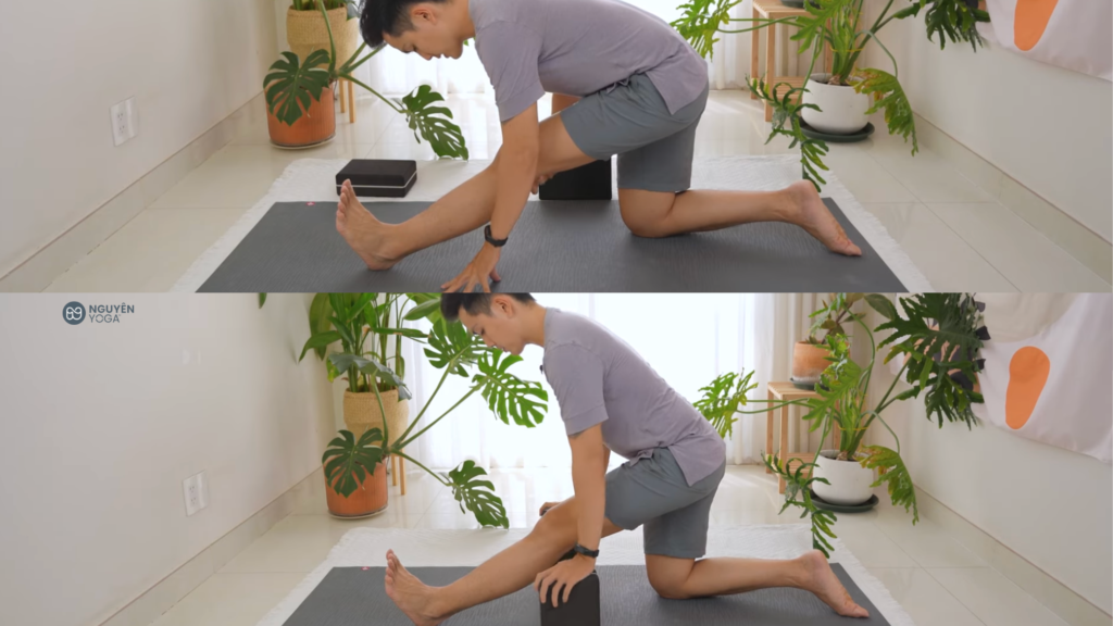 Động tác Yoga ép dây chằng chân 