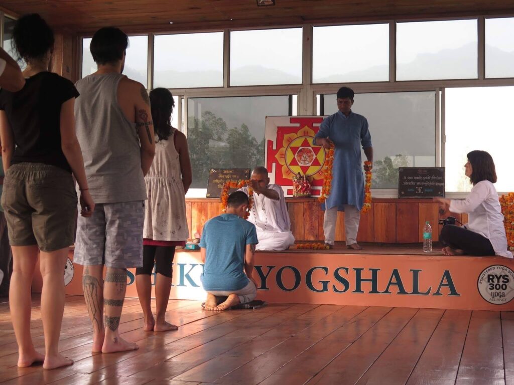 Học Yoga tại Ấn Độ